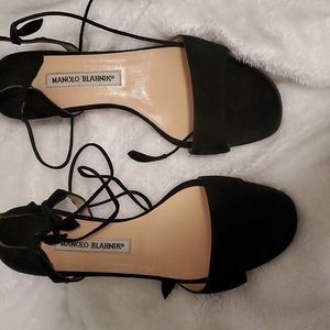 Manolo Blahnik black heel size 39